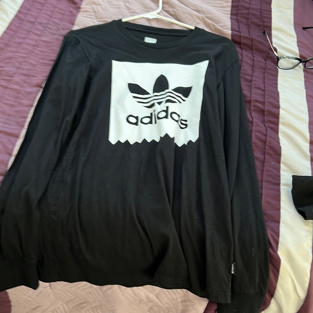 Adidas long sleeve black shirt shirt size S.